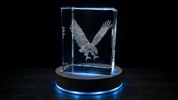 Eagle 3D-engraved in crystal, gift for animal lovers — AB Crystal Collection