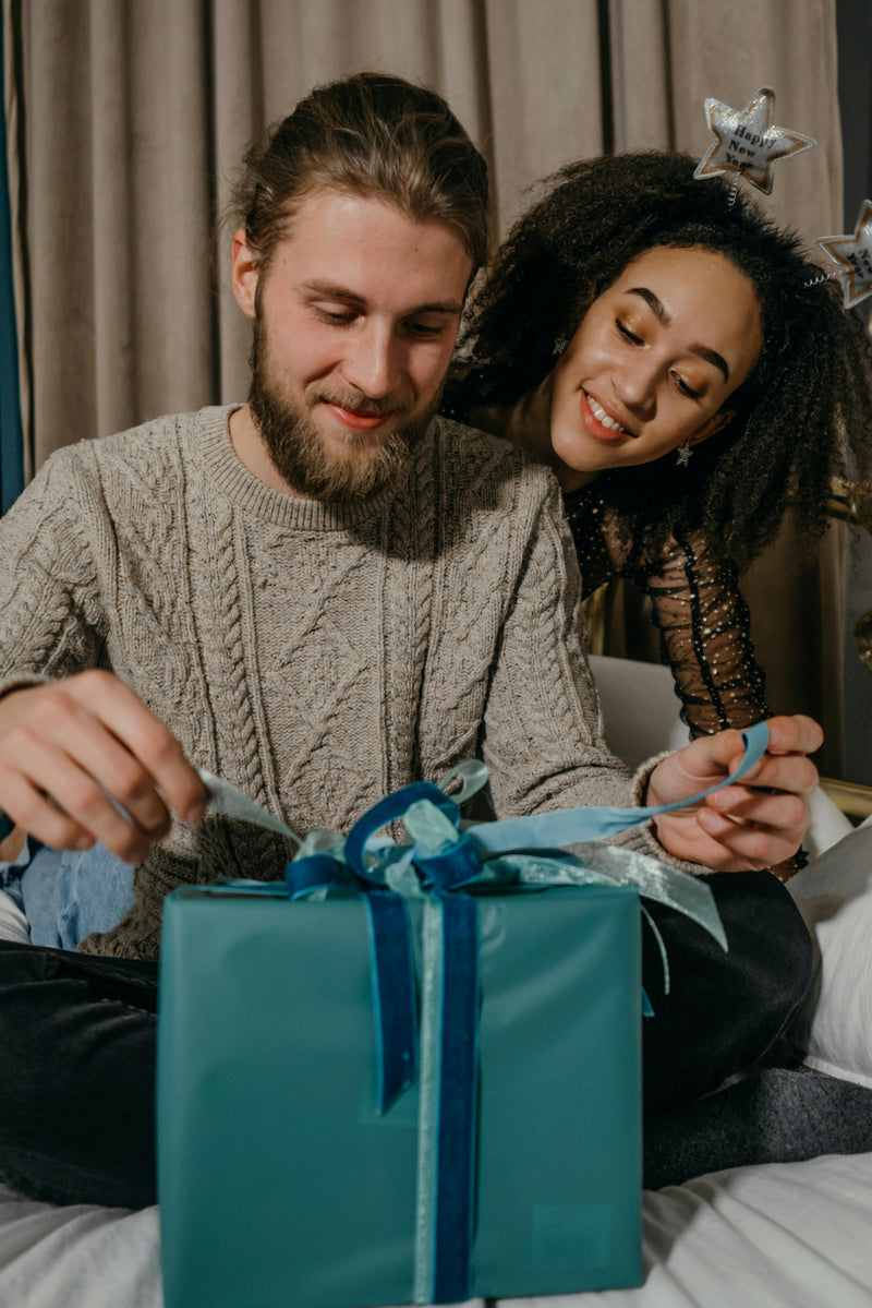 20 Thoughtful Christmas Gift Ideas for Your Boyfriend or Husband