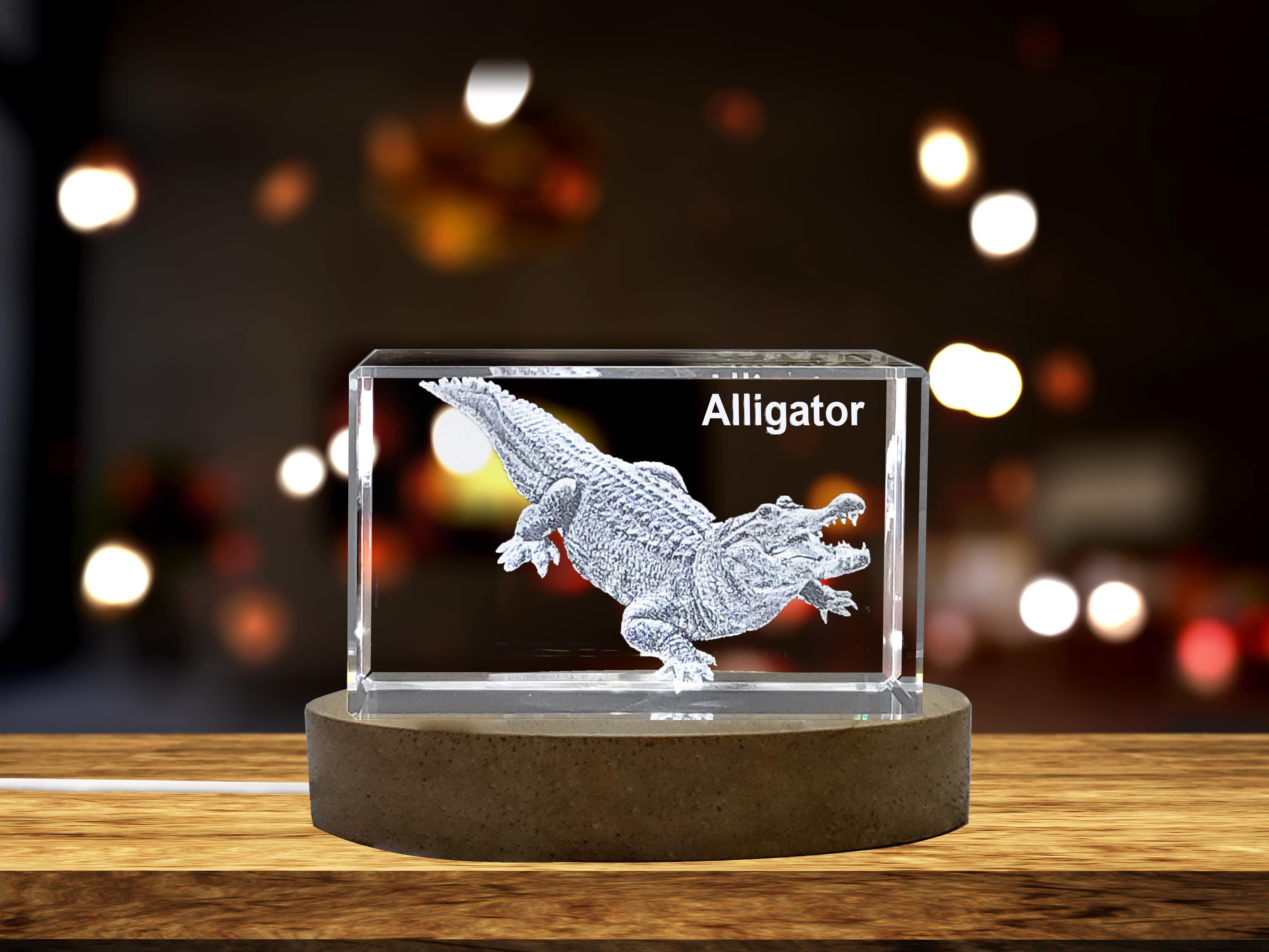 Unique 3D Engraved Crystal with Alligator Design - Perfect Gift for Reptile Lovers A&B Crystal Collection