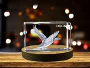 Beau cristal gravé 3D d'un canard majestueux - parfait pour les amateurs d'oiseaux et les amateurs de nature