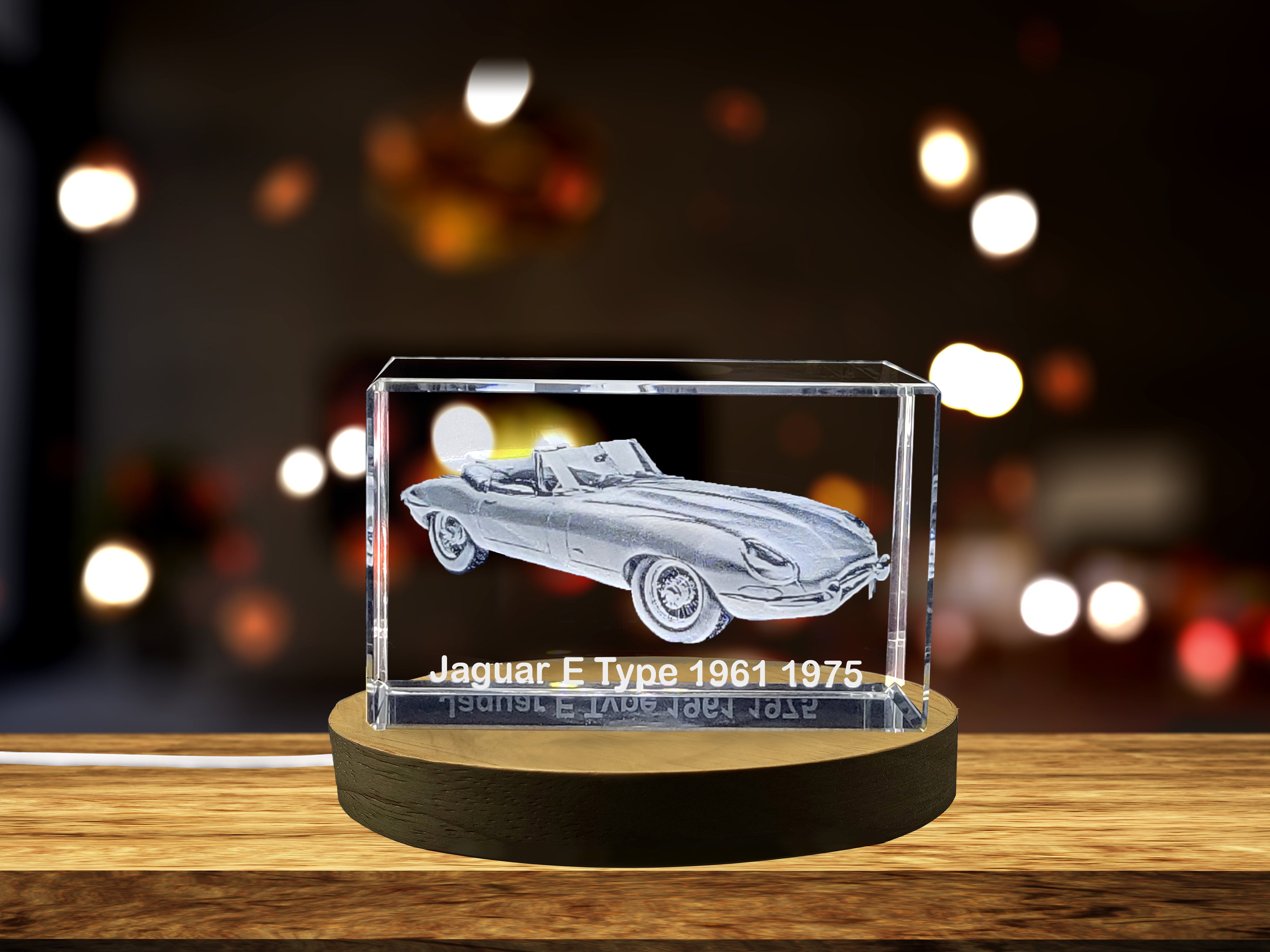 Timeless Beauty: Jaguar E-Type (1961–1975) - 3D Engraved Crystal Tribute A&B Crystal Collection